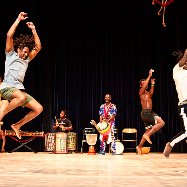 © Yannick Mondolini Street Show - Visuel 1